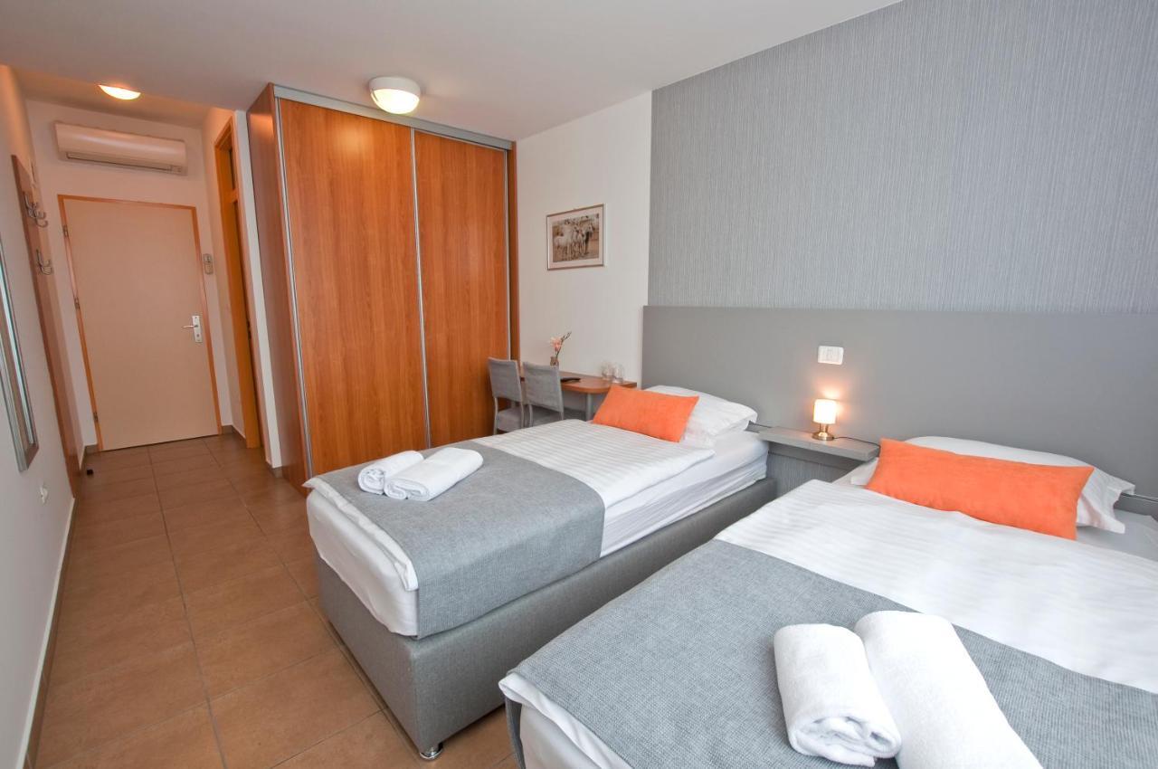 Sobe Rooms Nataly Sezana Ngoại thất bức ảnh